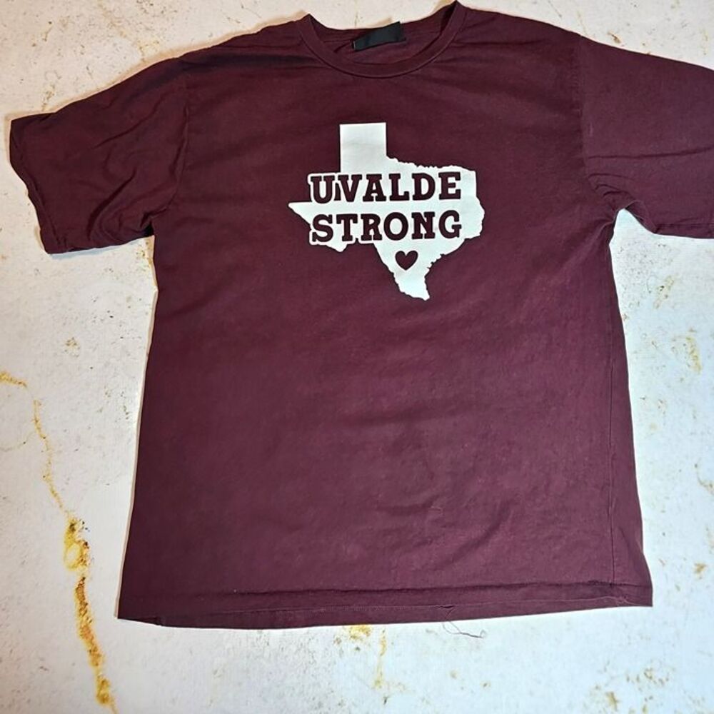 Uvalde Strong Unisex T-Shirt Size Small Maroon Texas Graphic EUC